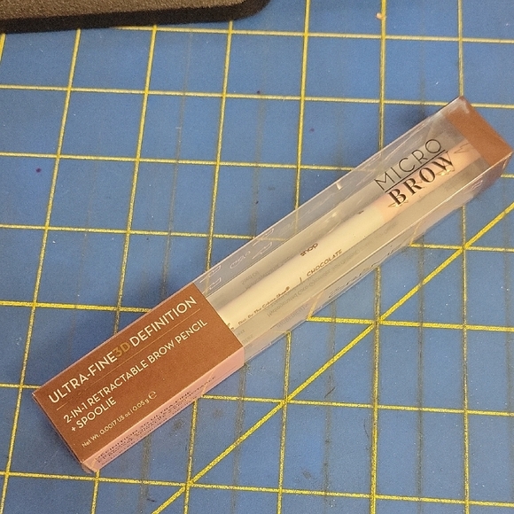 Micro Brow 2-in-1 Retractable Brow Pencil Spoolie 10.05g New Sealed Chocolate - Picture 1 of 1